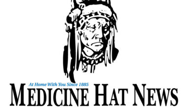 Hurricanes hire within, name Matt Anholt head coach