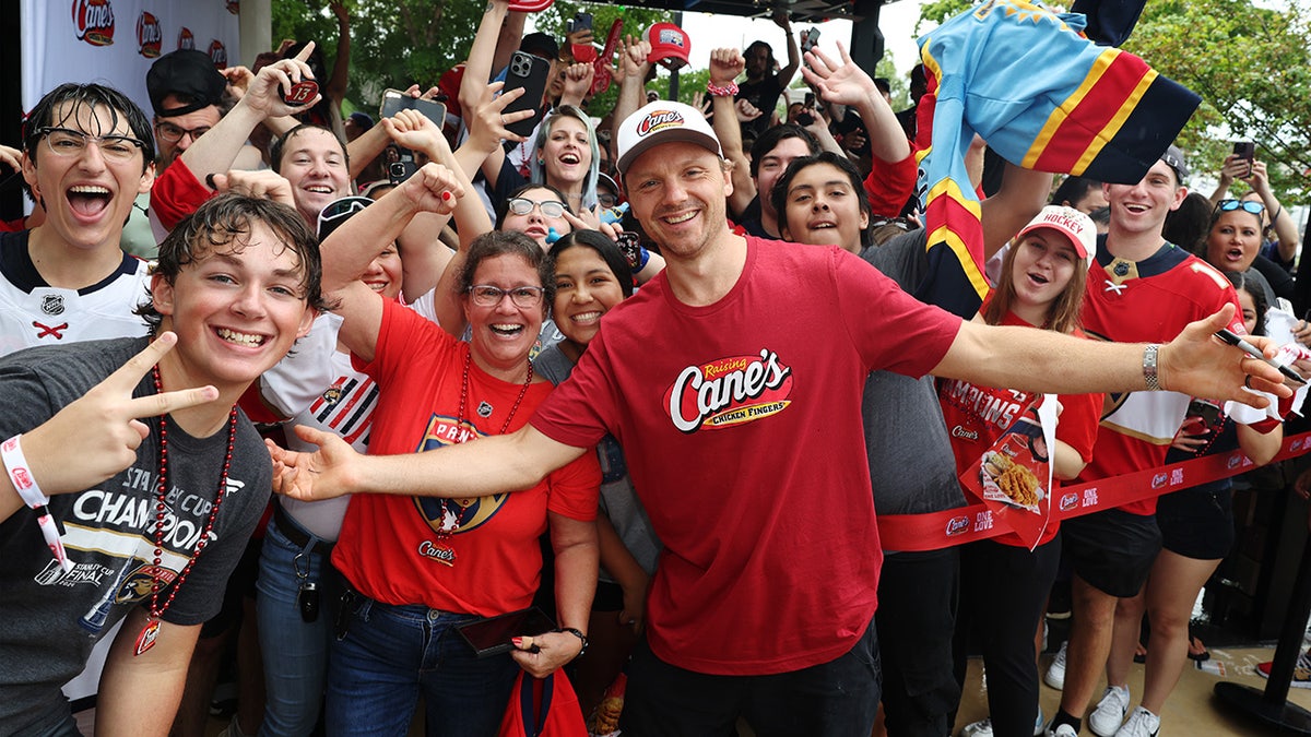 Sam Reinhart with Panthers fans