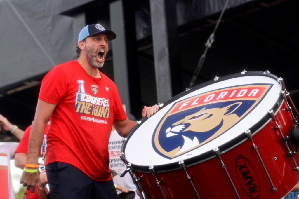 Panthers great Roberto Luongo to bang drum for Game 6?