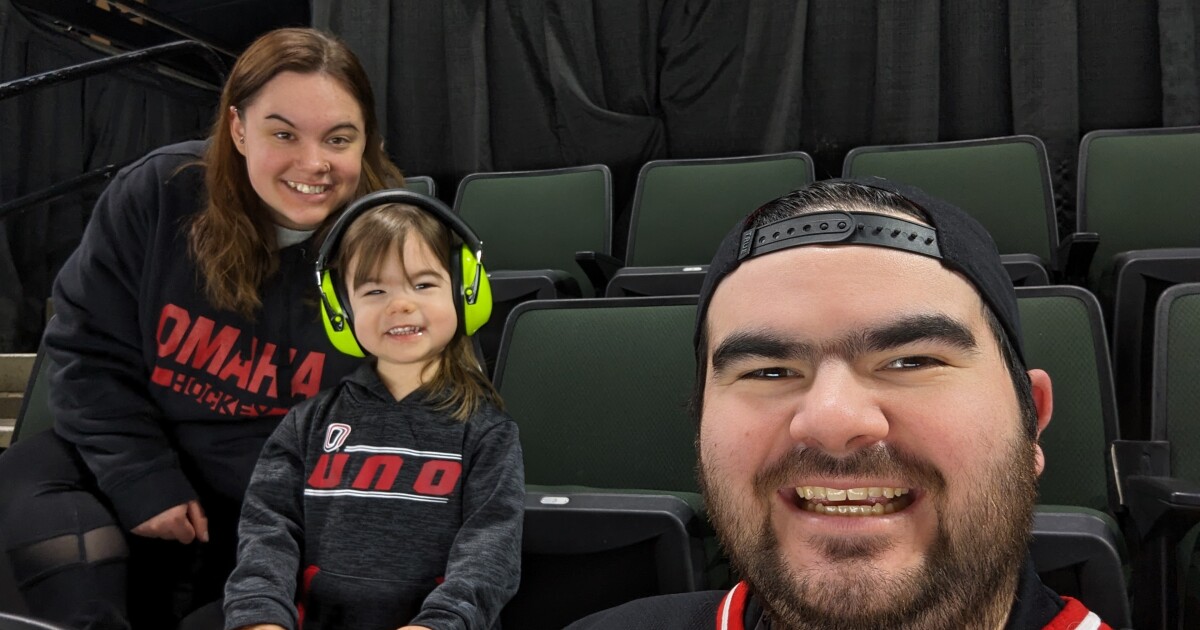 Papillion family's love of Omaha hockey extends beyond ice at Baxter Arena