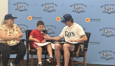 Tampa Bay Rays read books with visually impaired students