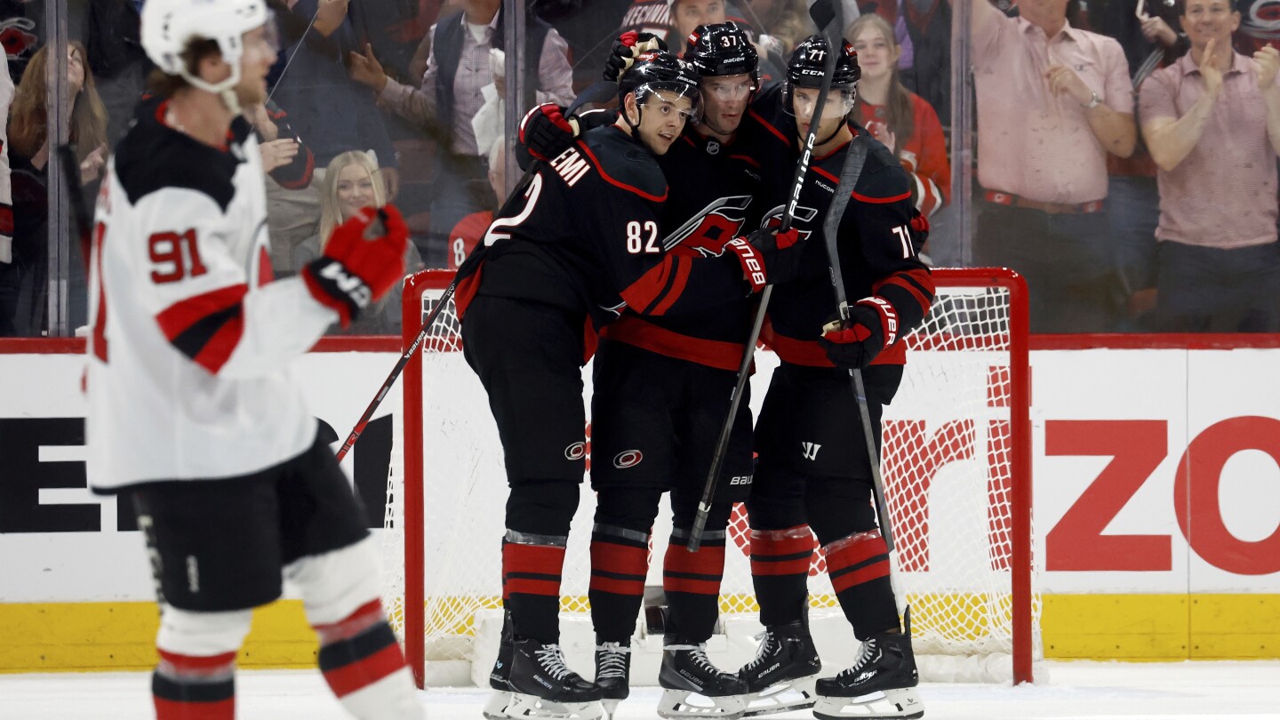 Stankoven scores twice to help Hurricanes beat Devils 4-1 to open 1st-round playoff series