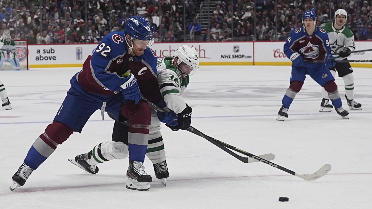Landeskog scores 1st goal in nearly 3 years, Avalanche even series with 4-0 win over Stars in Game 4