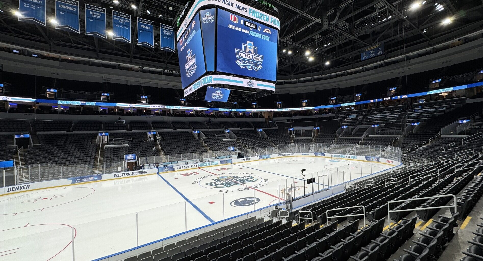 Transfer portal looms over NCAA Frozen Four in St. Louis - Duluth News Tribune