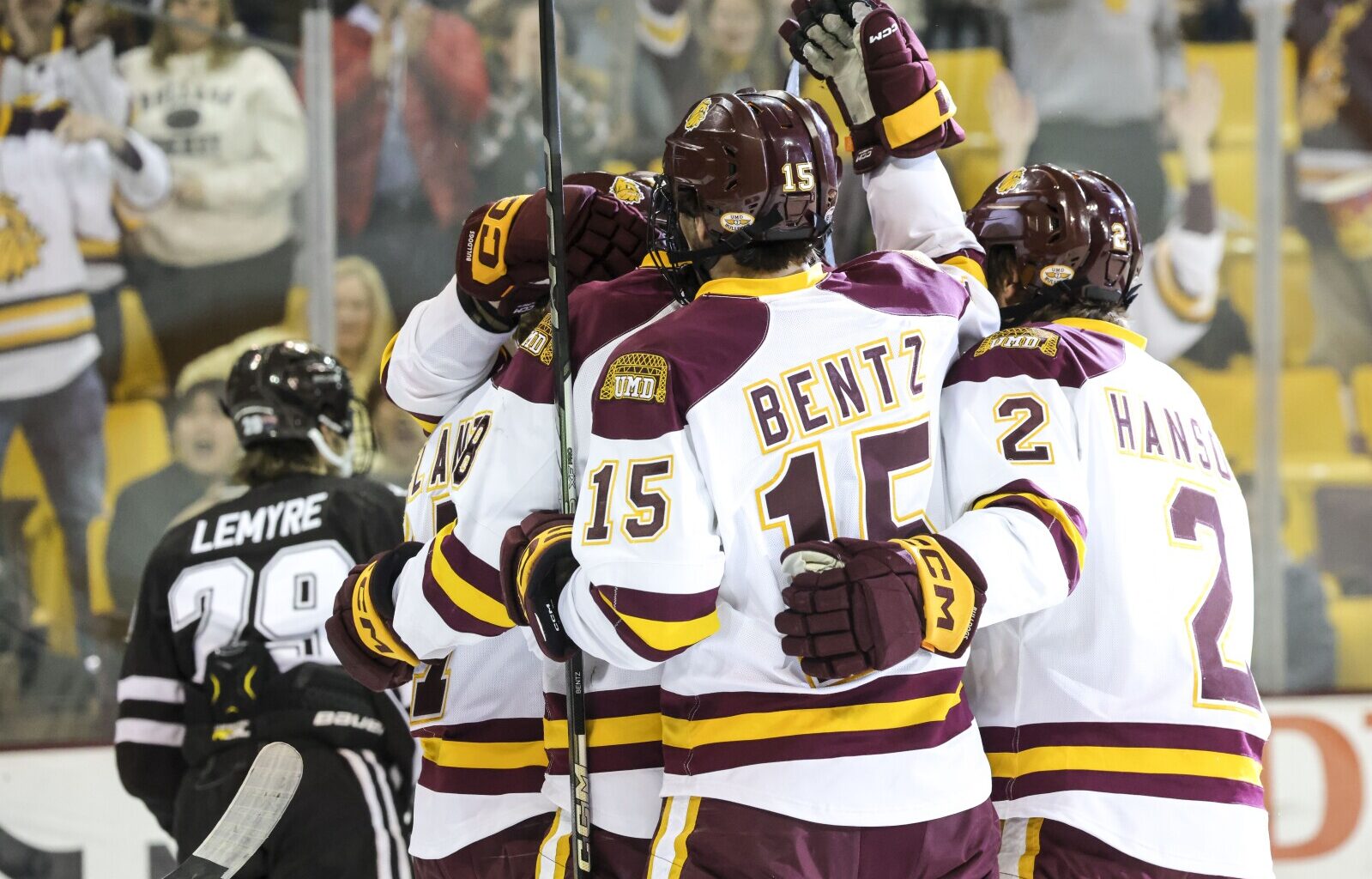 House Settlement allows UMD hockey to increase scholarships - Duluth News Tribune