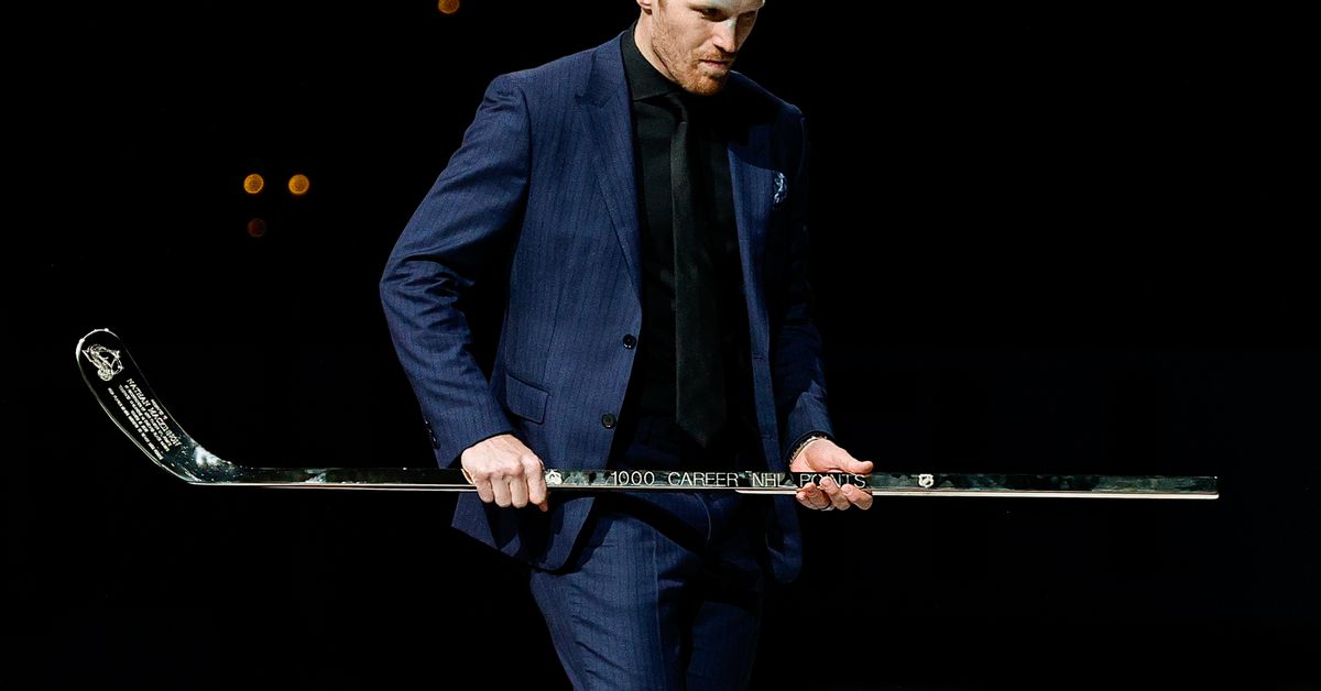 Avalanche prepare for the playoffs, Landeskog not likely to play in Game 1