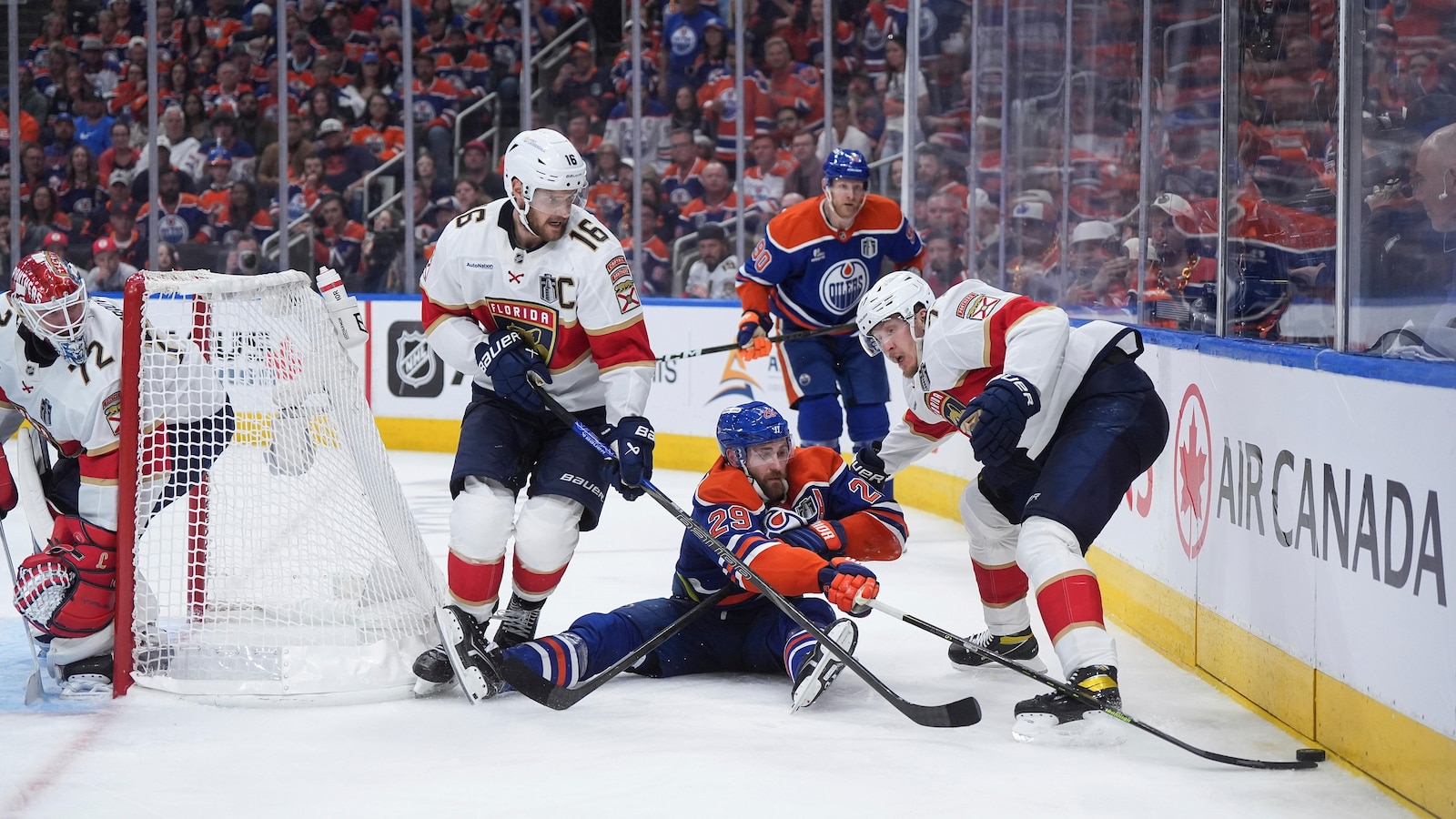 Stanley Cup Final shifts to South Florida for Game 3 after the Panthers and Oilers split in Edmonton