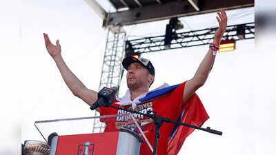 Sergei Bobrovsky credits Florida Panthers teammates for historic Stanley Cup win, declines personal praise