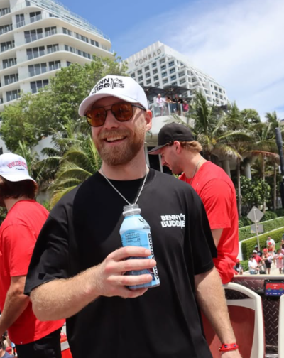 NHL star Sam Bennett and wife Zoe Zeleny celebrate their wedding with a Panthers-themed first dance