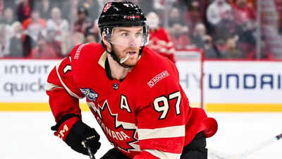 Connor McDavid free agency sparks NHL frenzy as Oilers insider reveals he's likely staying in Edmonton