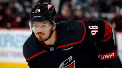 NHL Trade Twist: Once trade partners, Canucks and Leafs now battling off-ice for prized free agent signing