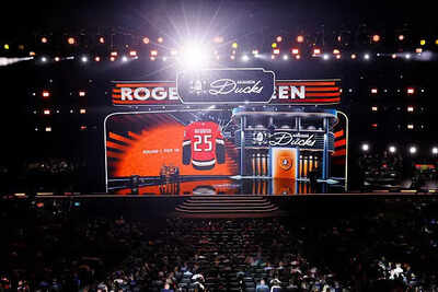 Roger McQueen rockets up 2025 Anaheim Ducks prospect rankings as NHL future looms