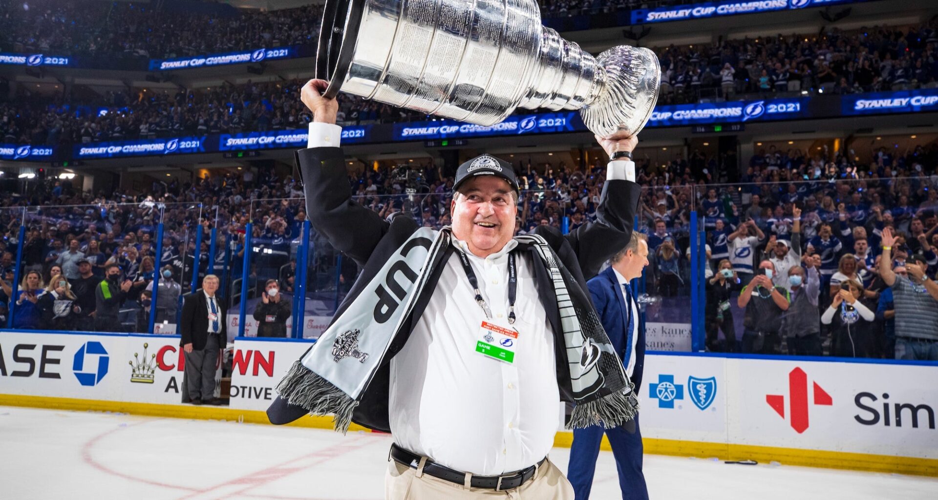 Tampa Bay Lightning Owner Gives Employees $66,000 Bonuses