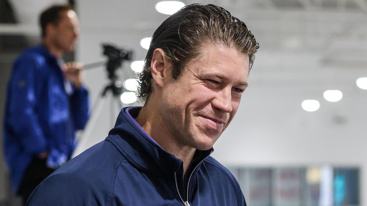 Ex-Islander Matt Martin looks to become a GM