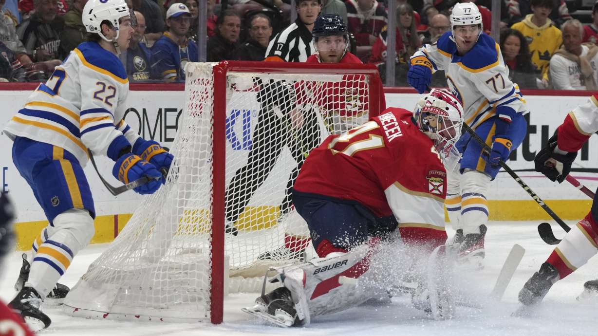 Vitek Vanecek stops 21 shots in Florida debut, Panthers blank Sabres 4-0 for sixth straight win