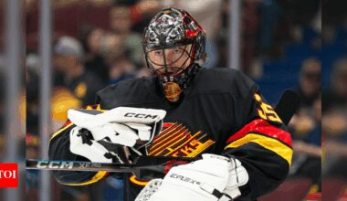 Vancouver Canucks' commitment to Thatcher Demko raises doubts over Arturs Silovs' role | NHL News