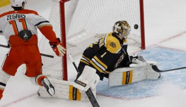 Ducks beat Bruins 3-2 in overtime for fourth straight win. Goalie Gibson leaves with injury