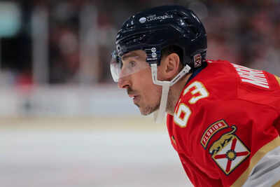 Brad Marchand and Evan Rodrigues exchange playful jabs in interview and fans are losing their minds over it