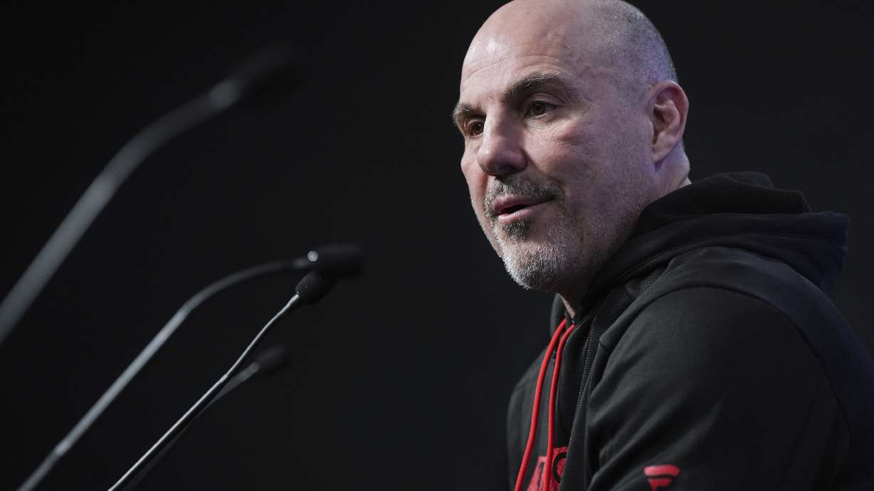 Philadelphia Flyers hire Rick Tocchet as coach, turning to alum to end their playoff drought
