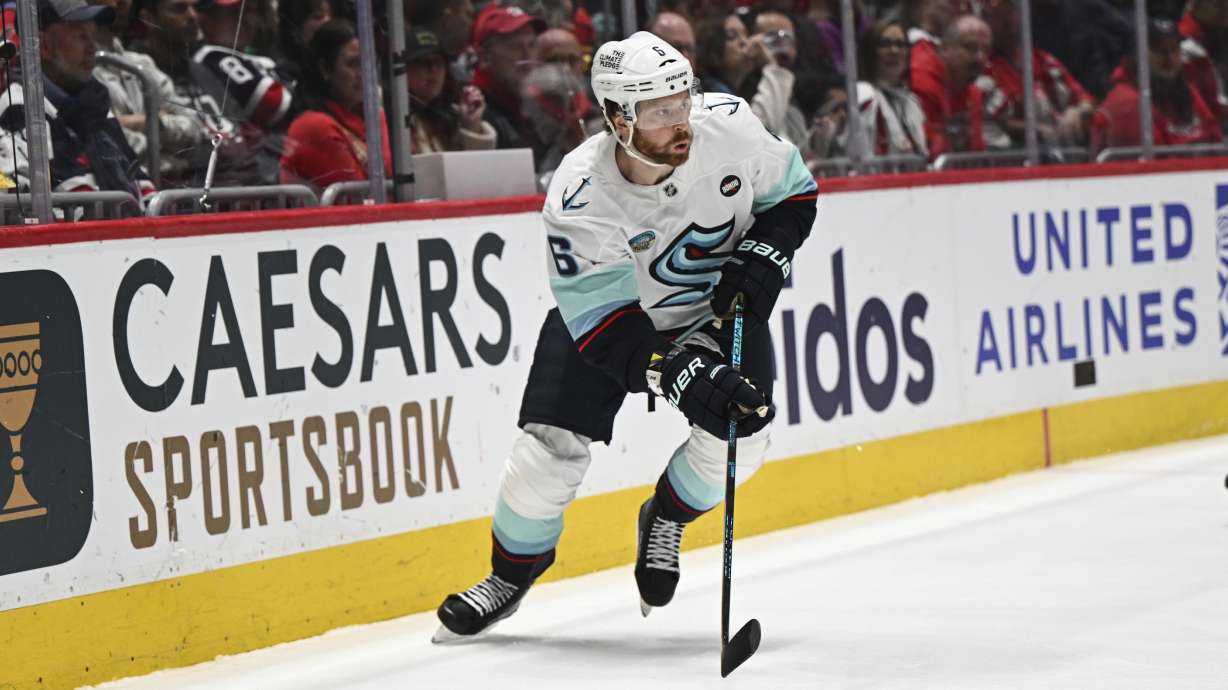 Shane Wright scores 2, Adam Larsson has goal and assist as Kraken beat Blackhawks 6-2