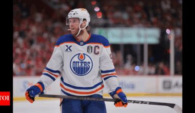 “He has earned the right to choose”: Edmonton Oilers still waiting as Connor McDavid contract talks remain on hold | NHL News