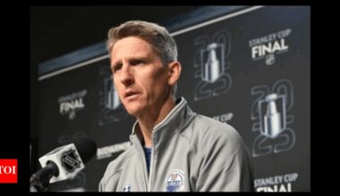 Oilers' coach Kris Knoblauch addresses speculation about his future with the team as Connor McDavid’s return remains uncertain | NHL News