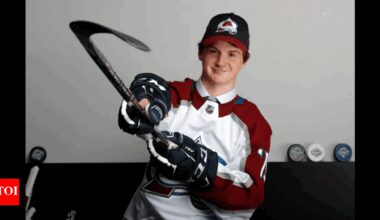 Anaheim Ducks re-sign defenceman Drew Helleson through 2026–27 season | NHL News