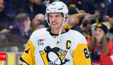 Time to walk away? NHL analyst stirs controversy by claiming Sidney Crosby could be 'aged out' of Penguins rebuild | NHL News