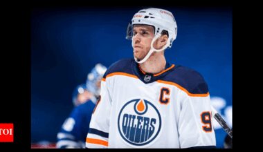 NHL trade rumor: Connor McDavid might re-sign with Oilers but other teams are also in the mix says NHL insider | NHL News