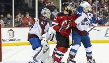 Scott Wedgewood stops 25 shots in the Avalanche's 4-0 win over the Devils