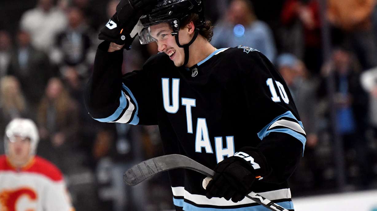 Buzzing the tower: Maveric Lamoureux scores 1st NHL goal in Utah win