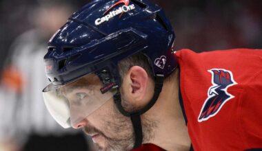 How close is Alex Ovechkin to breaking Wayne Gretzky's NHL career goals record?