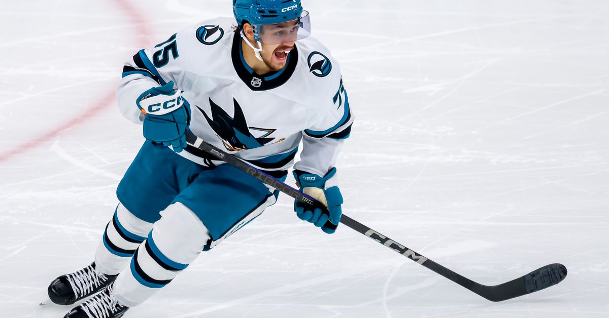 Oskar Olausson traded for former San Jose prospect Danil Gushchin