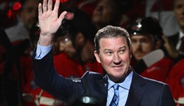 Mario Lemieux, ownership group interested in buying back Penguins, report says