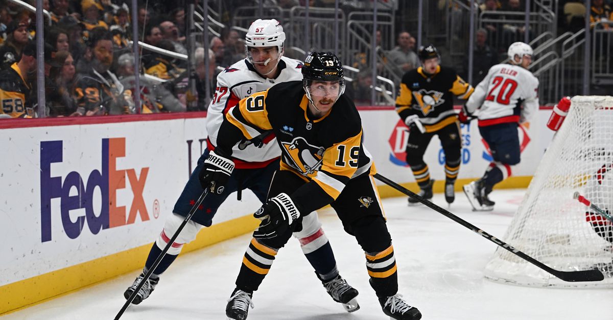 Penguins sign back both Philip Tomasino and Connor Dewar