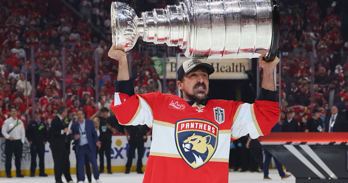 Florida Panthers challenging Miami Heat for largest non-football brand in South Florida