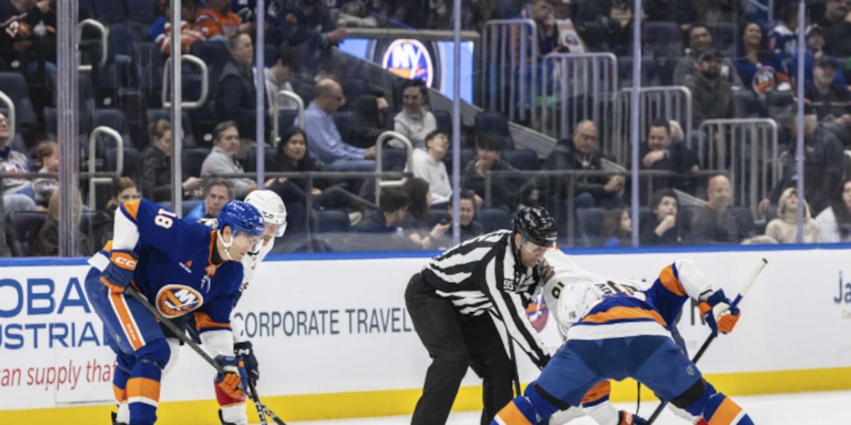 Islanders come back with a 4-goal third period to beat the Panthers 4-2
