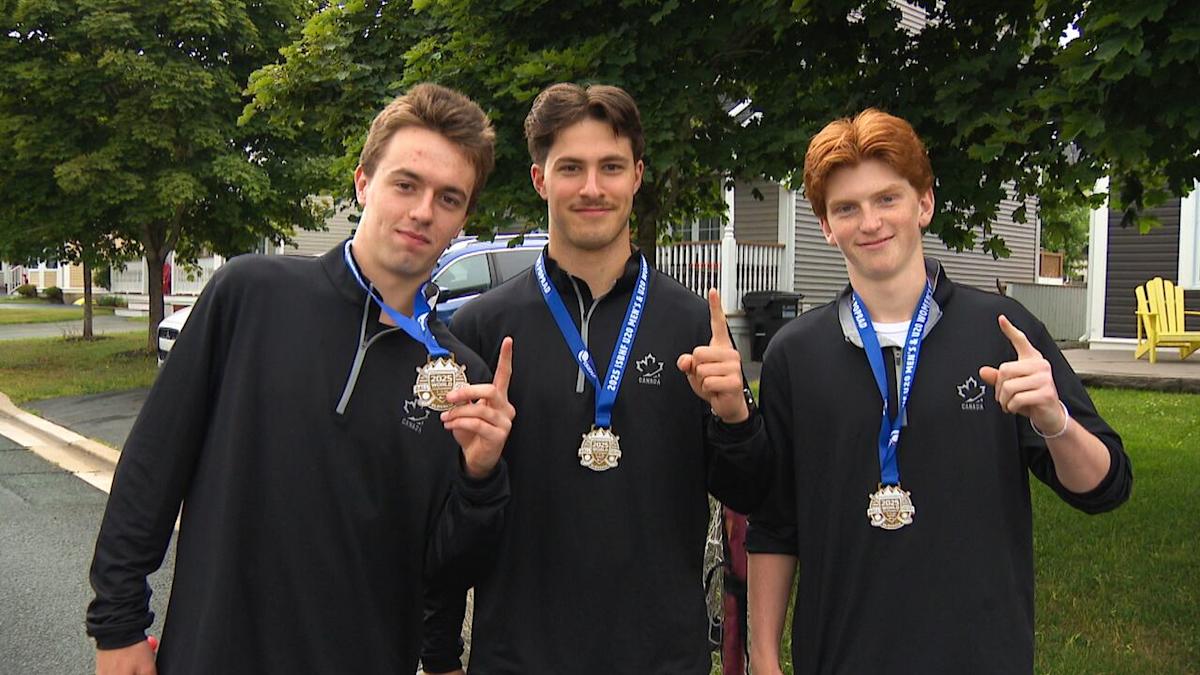 Car! Champion ball hockey players celebrate world championship with a game of shinny