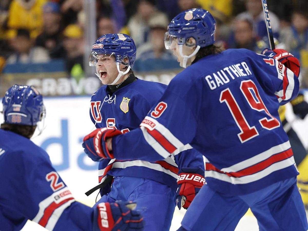 Edmonton Oilers deal with Lightning for Hoby Baker winner Ike Howard