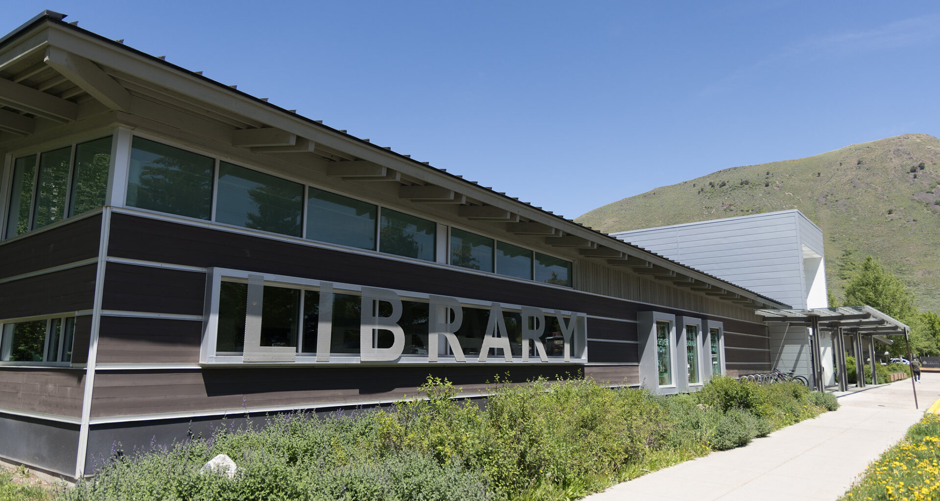 Vegas' Golden Knights hockey team to visit Jackson August 1