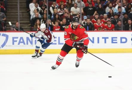 Apr 2, 2025; Chicago, Illinois, USA; Chicago Blackhawks center Joe Veleno (90) secures a loose puck during the first period against the Colorado Avalanche at United Center. Mandatory Credit: Talia Sprague-Imagn Images Apr 2, 2025; Chicago, Illinois, USA; Chicago Blackhawks center Joe Veleno (90) secures a loose puck during the first period against the Colorado Avalanche at United Center. Mandatory Credit: Talia Sprague-Imagn Images
