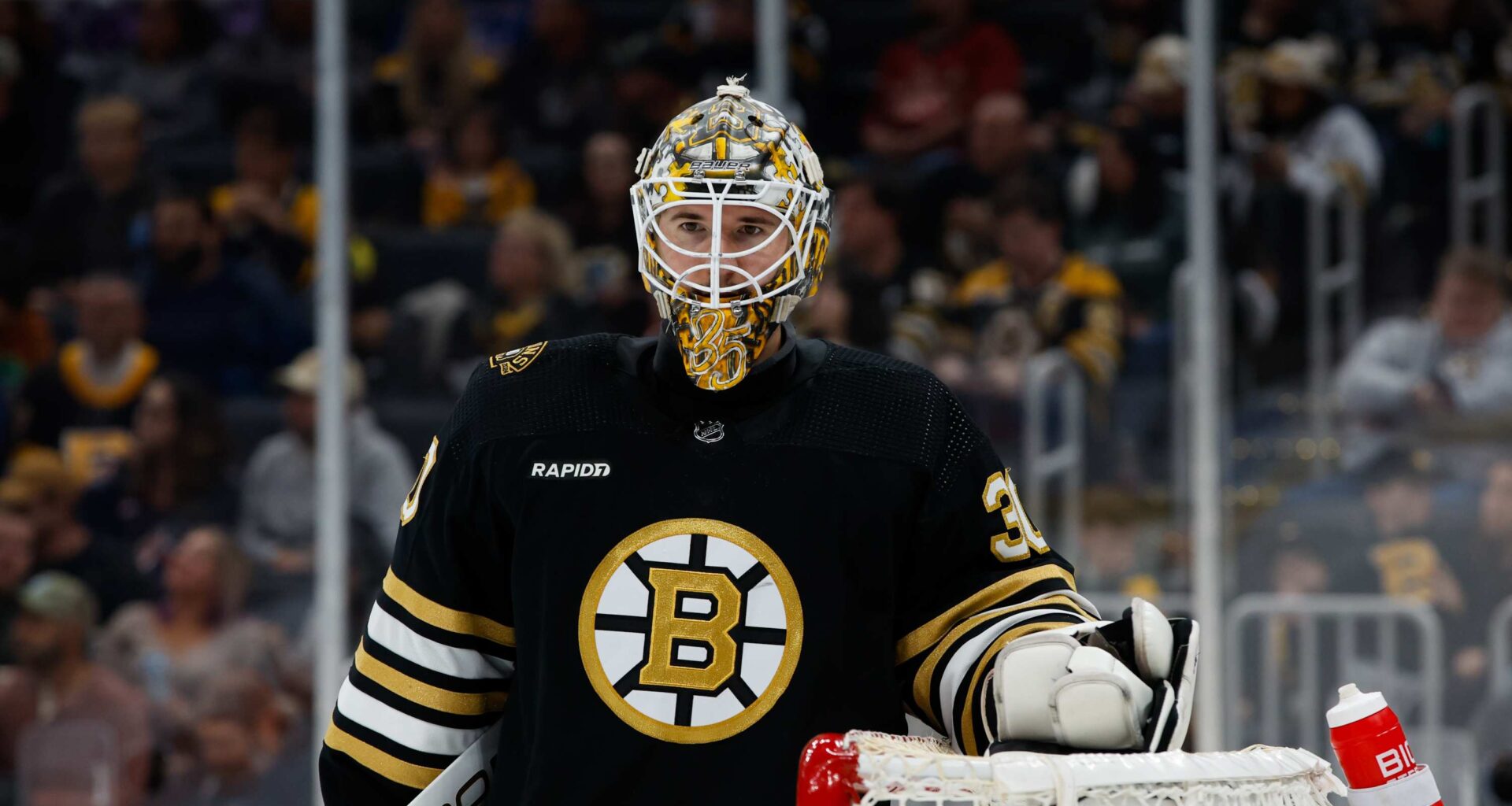 Reunites with Brad Marchand during free agency