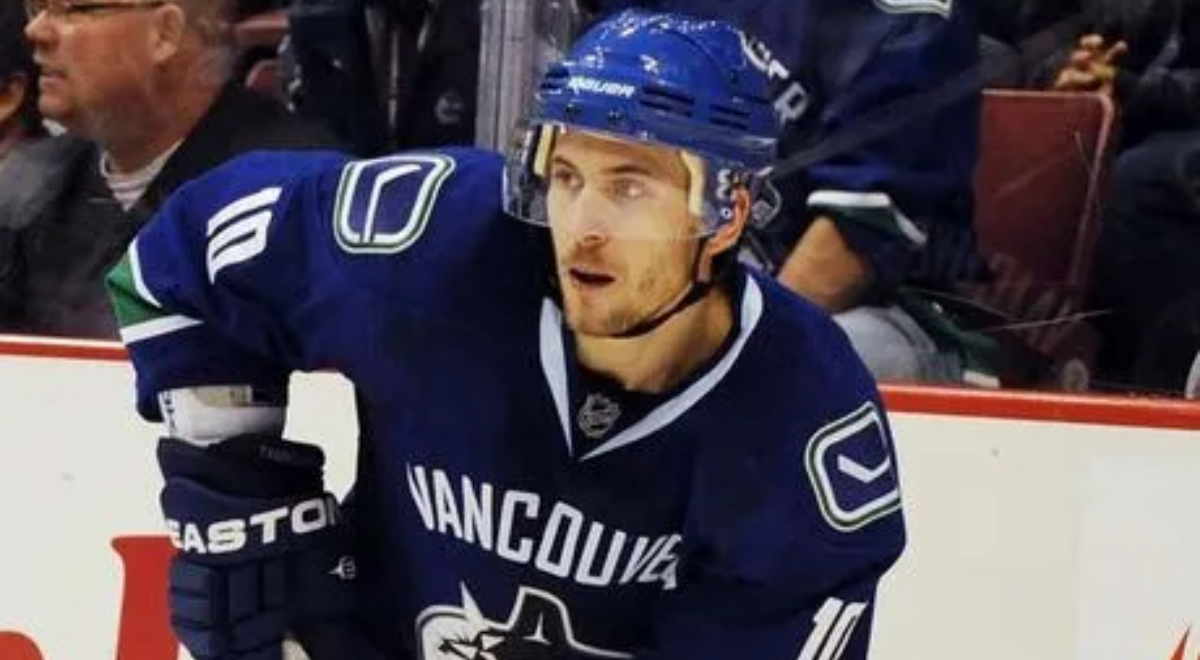 Former Vancouver Canucks Winger Lands Huge New NHL Job After 8-Year Absence From Hockey