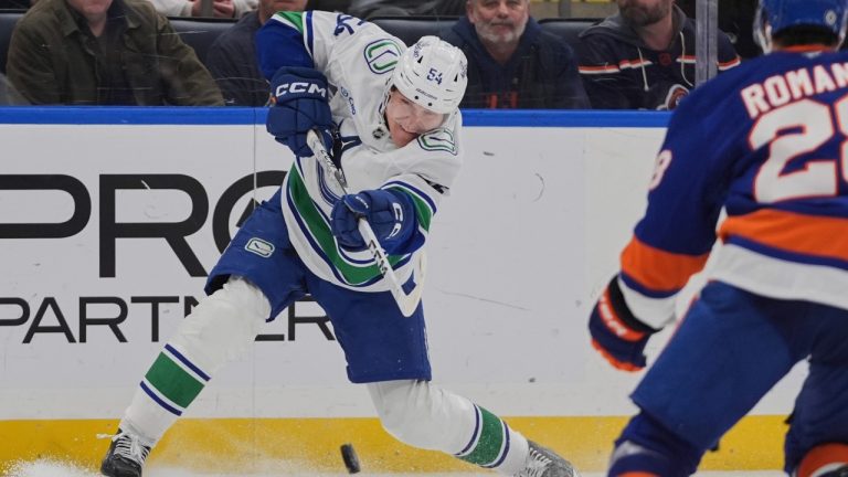 Vancouver Canucks Have Found Their New Second Line Center, and It's Left Fans Scratching Their Heads