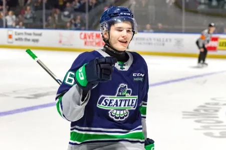 Vancouver Canucks top prospect Braeden Cootes.