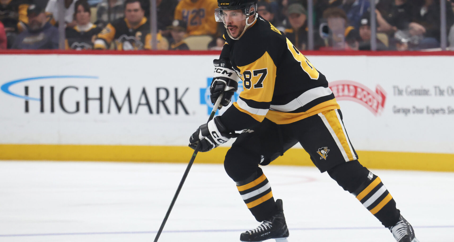 Canadiens Urged to Act as Sidney Crosby's Inner Circle Reportedly Wants Him Out of Pittsburgh