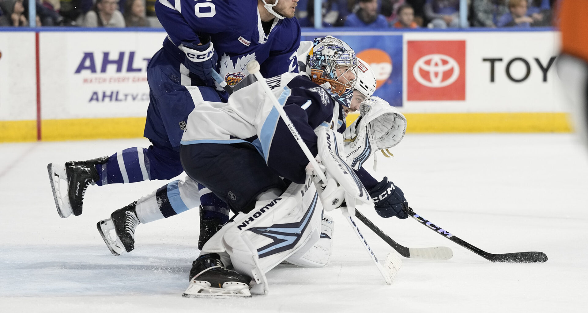 Ex-Maple Leafs Prospect Heads Overseas After Being Unable to Find a New NHL Home as a UFA