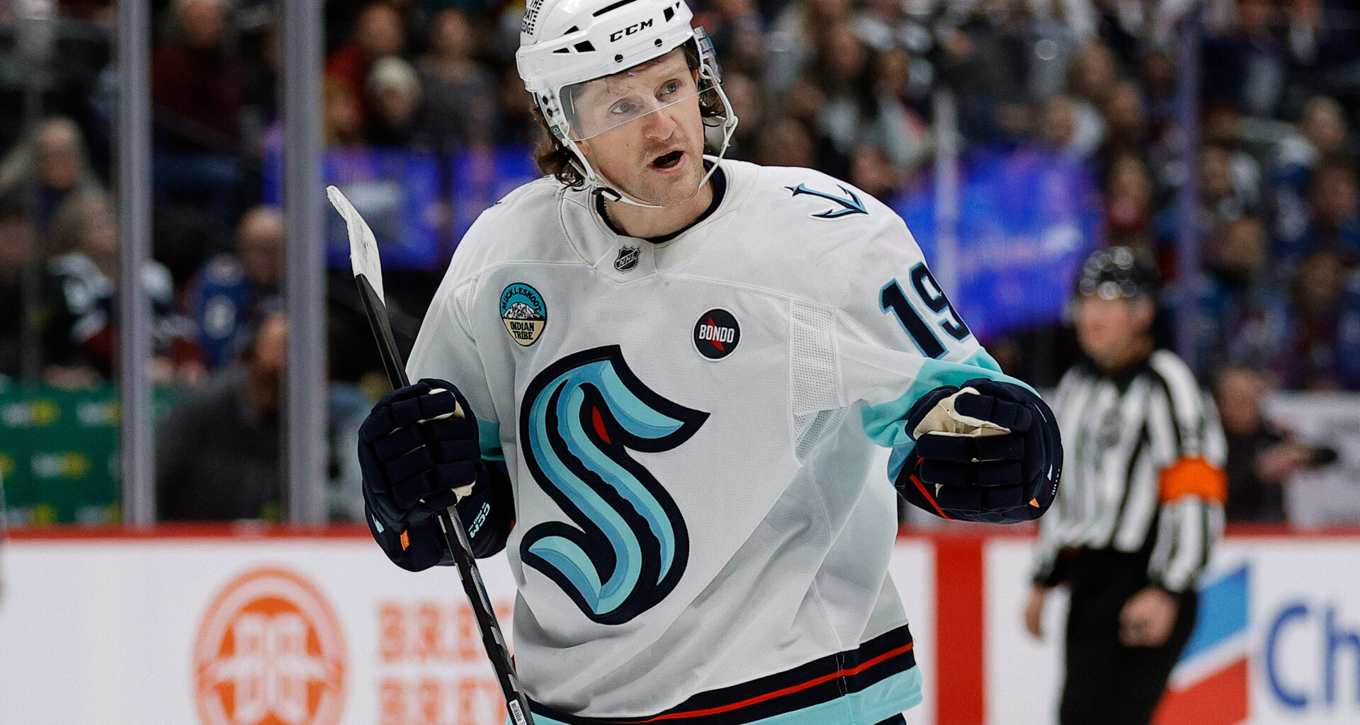 Trade Talks Quietly Swirl Around $25M Forward, Maple Leafs Pressed to Keep Tabs