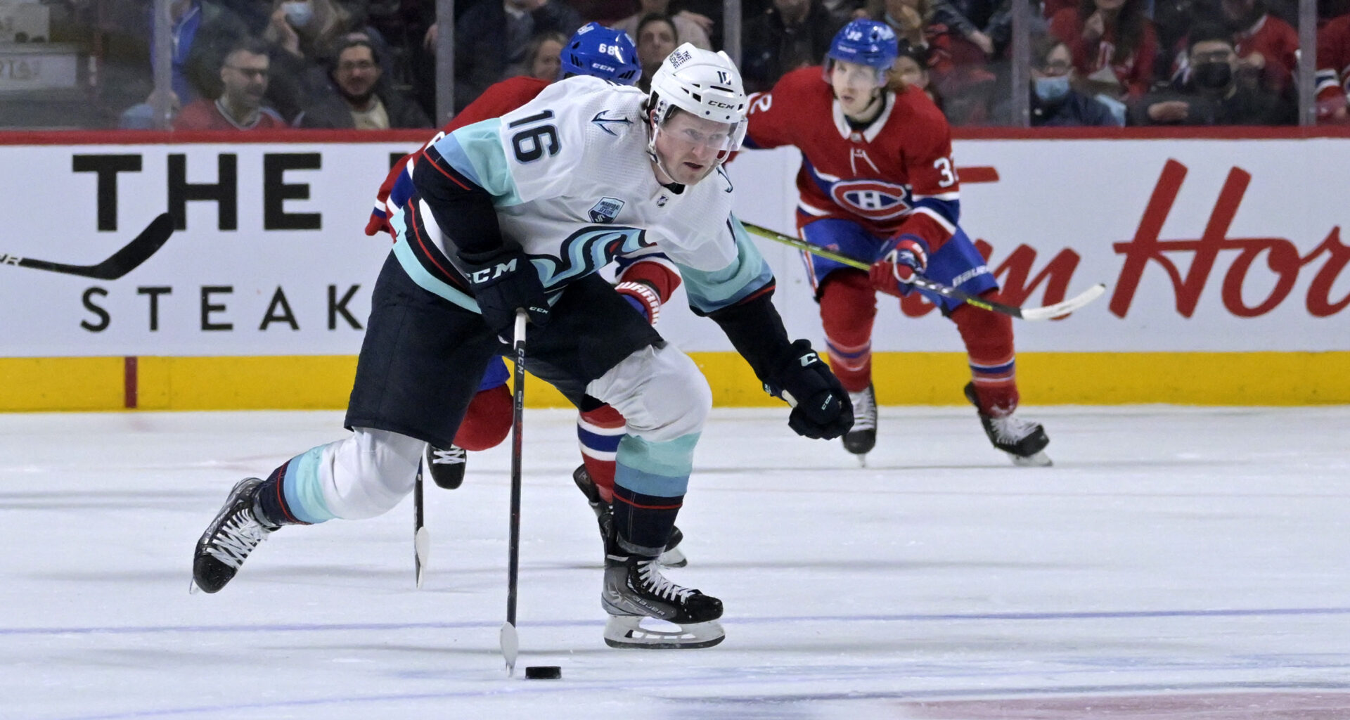 40-Goal Scorer Reportedly Available on Trade Market, Could Fill Canadiens' Second Line Center Need