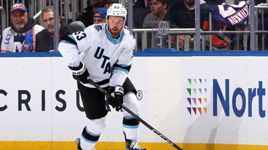 Ex-Vancouver Canucks Top Prospect Gets One More Chance and Lands New NHL Contract for the 2025-26 Se